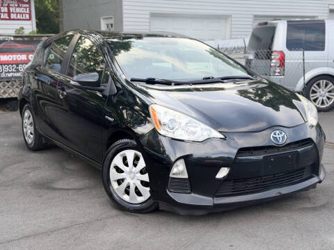 2014 Toyota Prius c Two