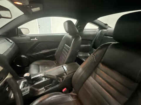 2010 Ford Mustang V6