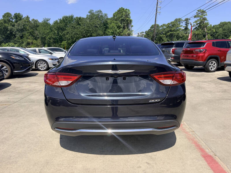 2017 Chrysler 200 Limited Platinum