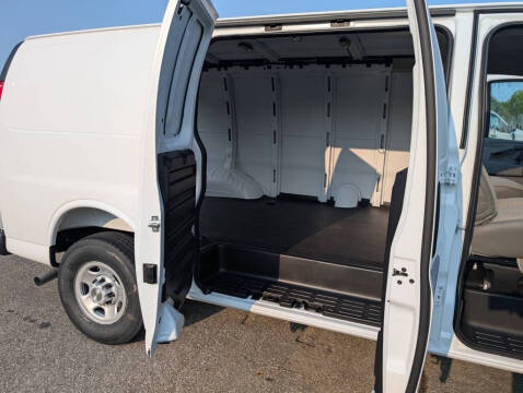 2025 Chevrolet Express 2500