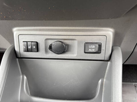 2013 Toyota Prius v Five