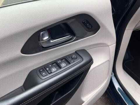 2022 Chrysler Pacifica Touring L