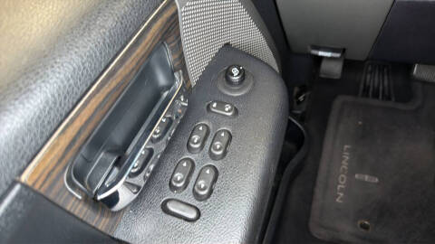 2008 Lincoln Mark LT