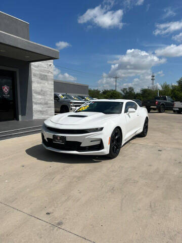 2021 Chevrolet Camaro for sale at A & V MOTORS in Hidalgo TX