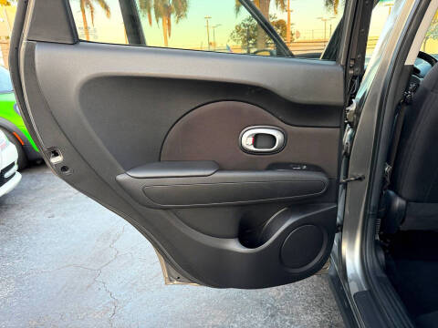 2019 Kia Soul +