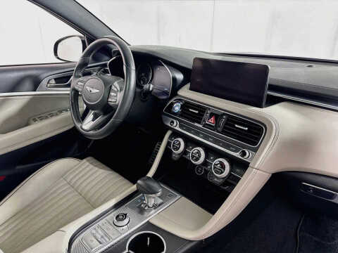 2023 Genesis G70