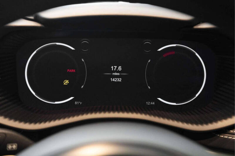 2024 Aston Martin DBX