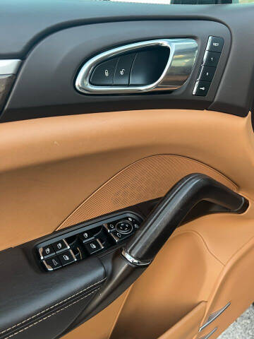 2016 Porsche Cayenne GTS