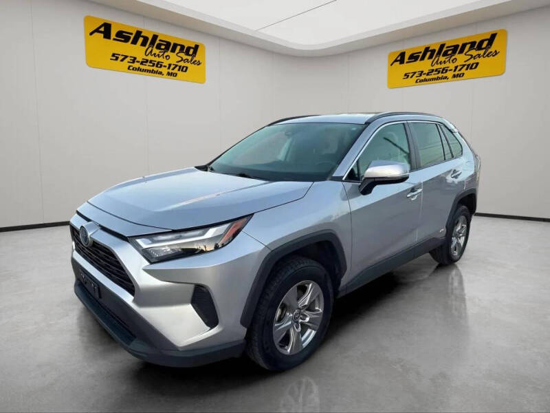 2023 Toyota RAV4 XLE's photo