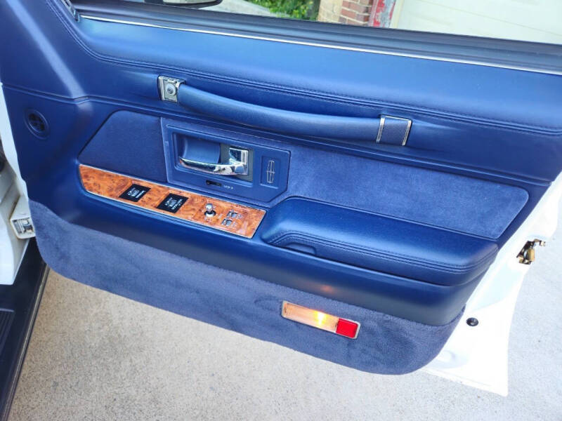 1994 Lincoln Town Car Executive