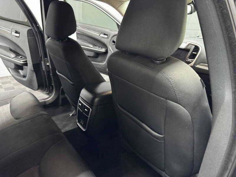 2020 Chrysler 300 Touring