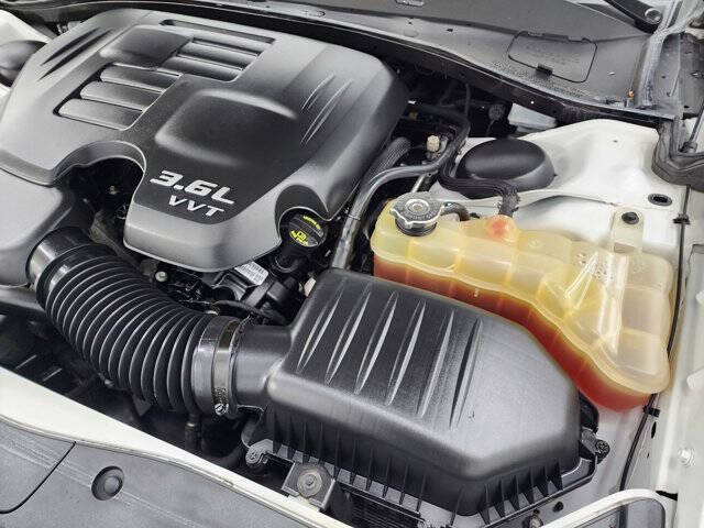 2017 Dodge Charger SXT