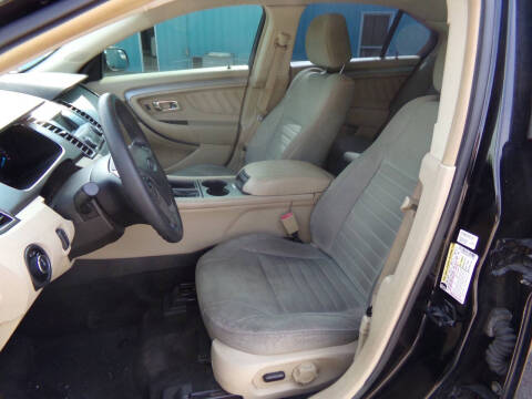 2017 Ford Taurus SE