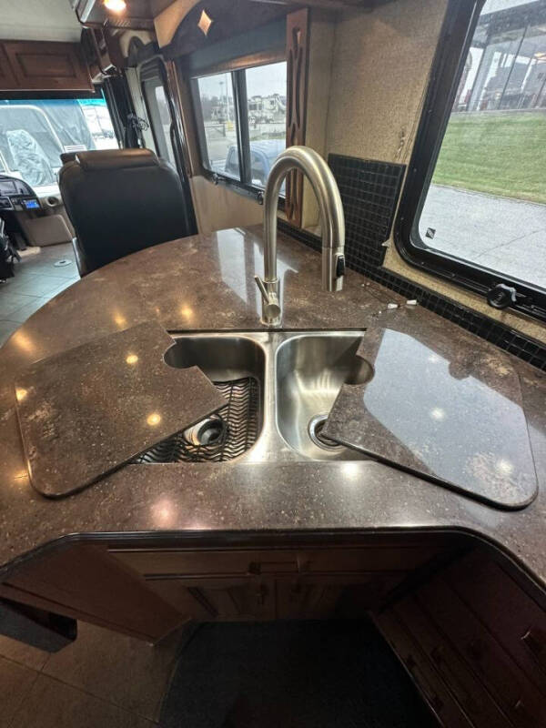 2015 Fleetwood RV Excursion 35B