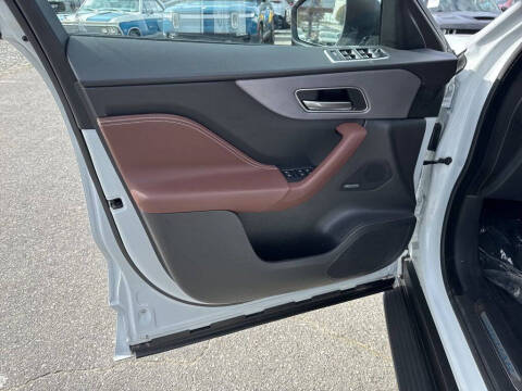 2018 Jaguar F-PACE S