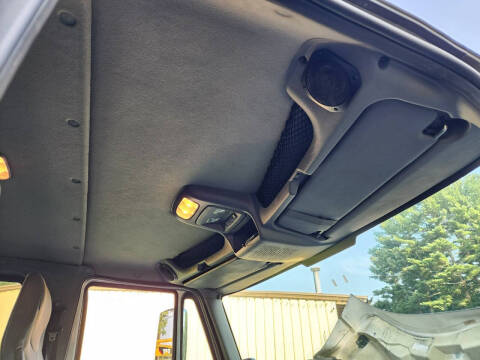 2003 International 4400