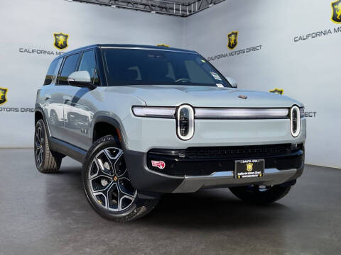 2025 Rivian R1S
