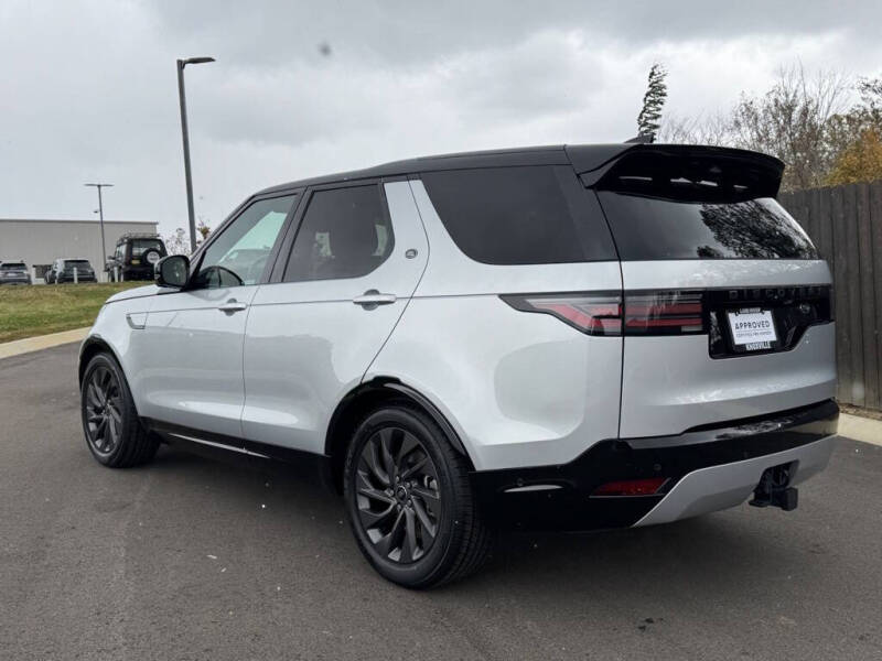 2023 Land Rover Discovery P300 S R-Dynamic
