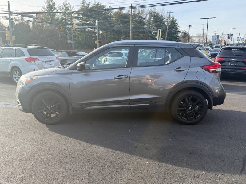 2020 Nissan Kicks SR