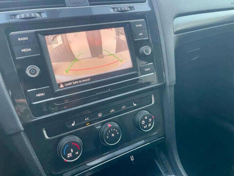 2021 Volkswagen Golf TSI