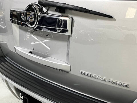 2010 Cadillac Escalade Luxury