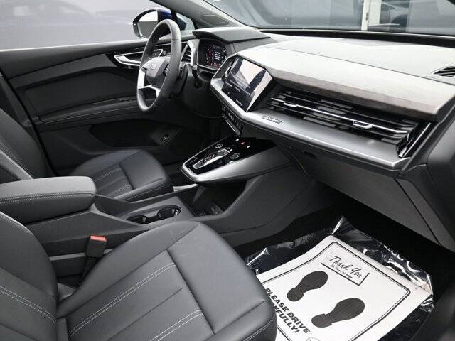 2025 Audi Q4 e-tron Premium Plus 45