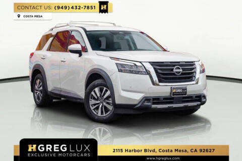 2023 Nissan Pathfinder SL