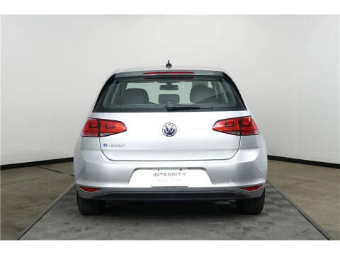 2016 Volkswagen e-Golf SE