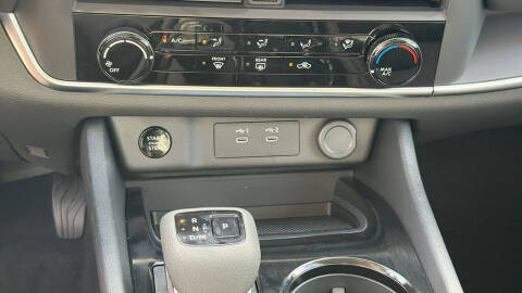 2025 Nissan Rogue S