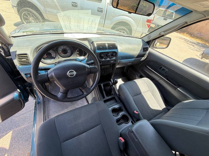 2004 Nissan Frontier XE