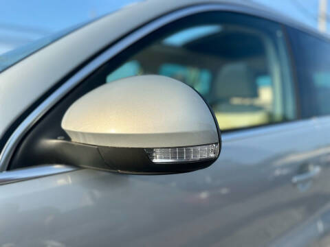 2010 Volkswagen Tiguan Wolfsburg Edition 4Motion