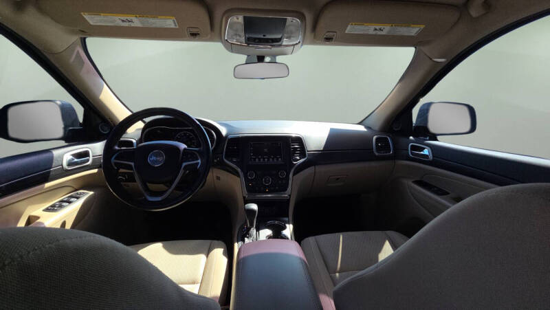 2020 Jeep Grand Cherokee Laredo E