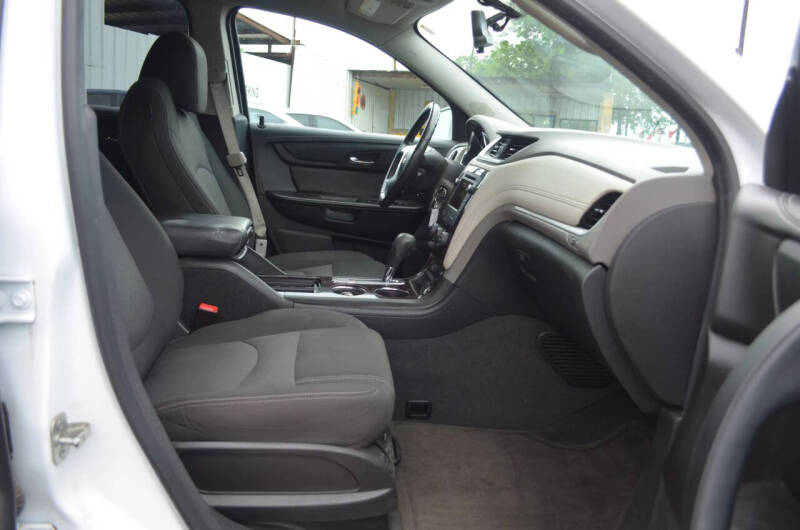 2017 Chevrolet Traverse LT