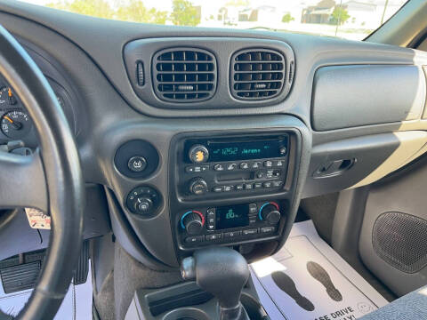 2004 Chevrolet TrailBlazer EXT LT