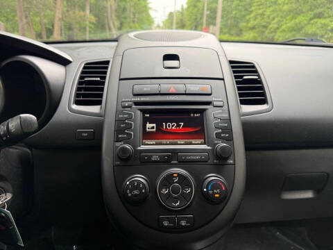 2012 Kia Soul +