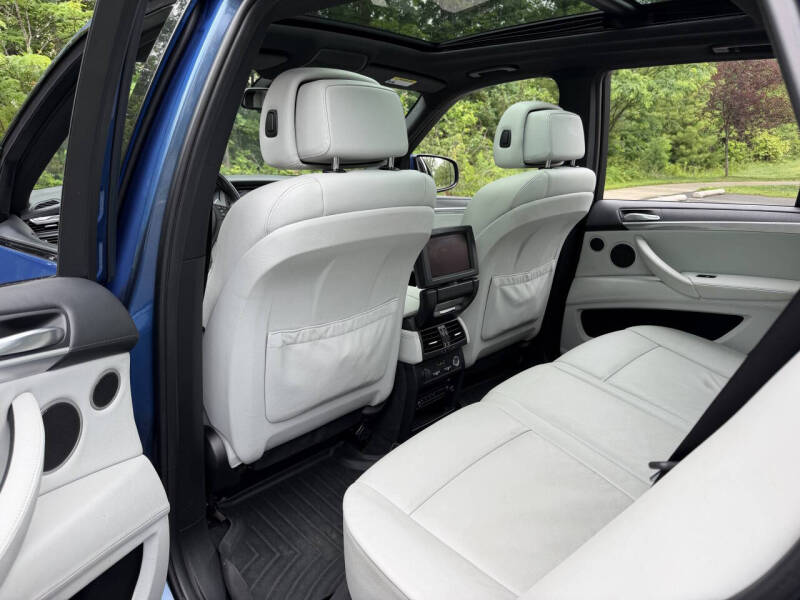 2010 BMW X5 M
