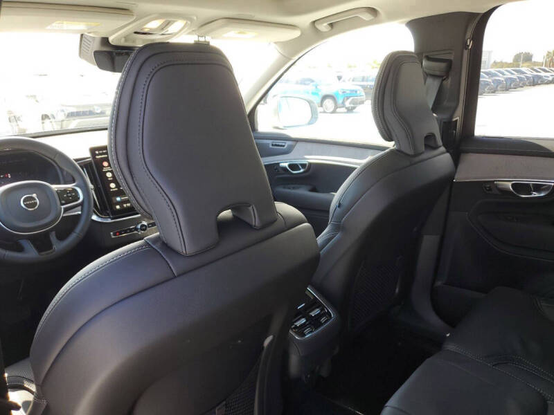 2025 Volvo XC90 B6 Ultra Bright Theme 7P