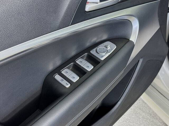 2025 Genesis G70