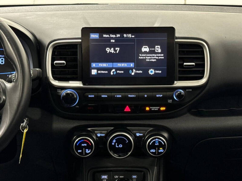 2023 Hyundai Venue SEL