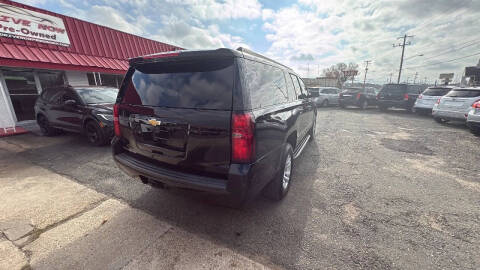 2017 Chevrolet Suburban LT