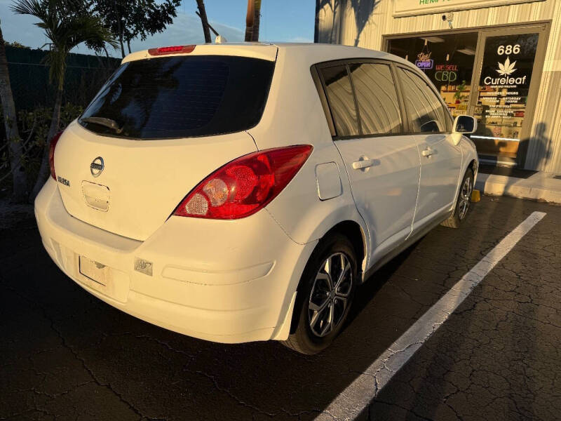 2010 Nissan Versa 1.8 SL
