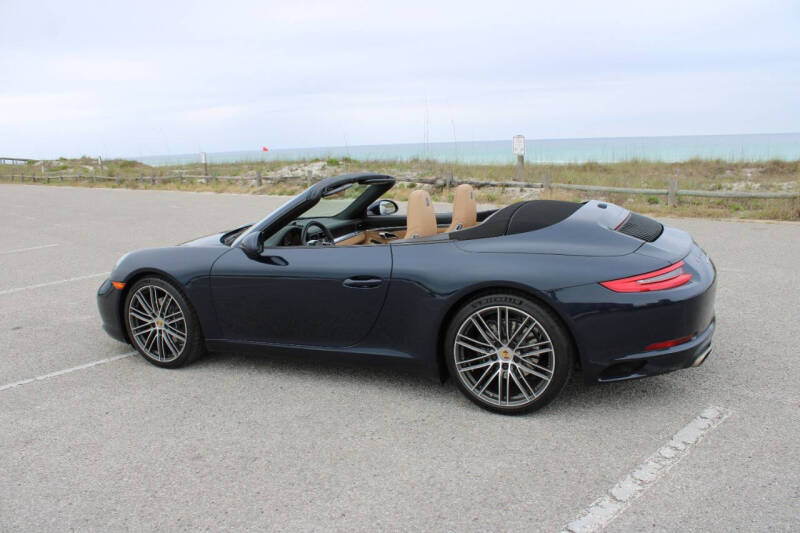 2018 Porsche 911 Carrera