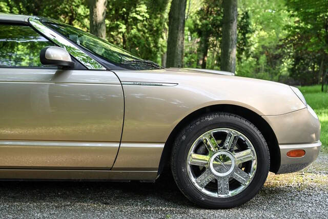 2005 Ford Thunderbird Deluxe
