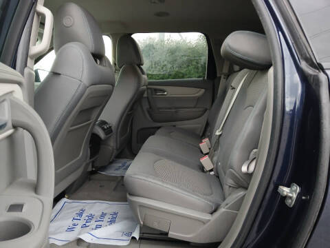 2017 Chevrolet Traverse LS