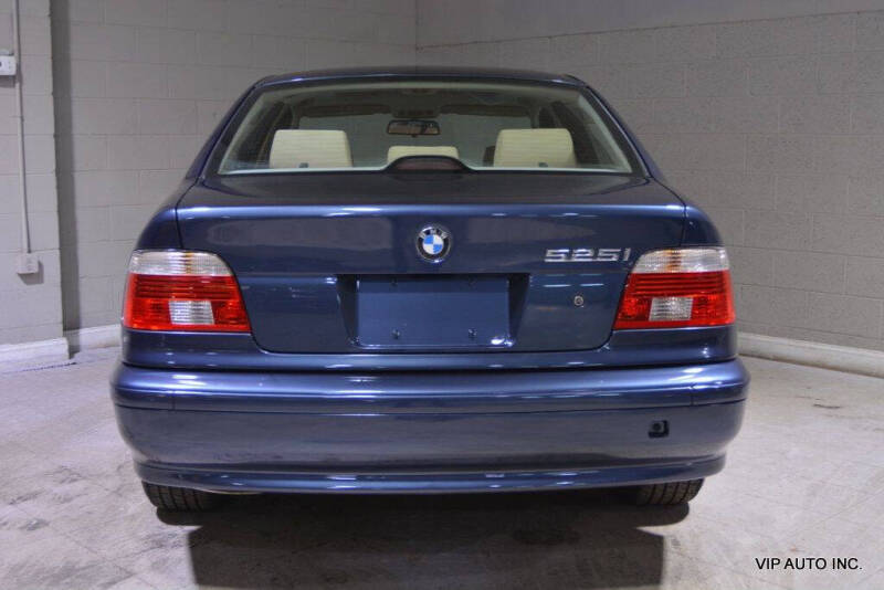 2002 BMW 5 Series 525i