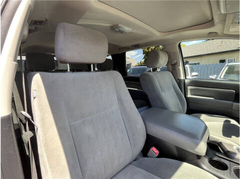 2016 Toyota Sequoia SR5