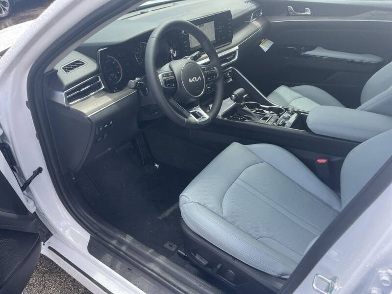 2024 Kia K5 EX