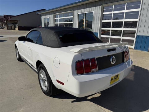 2006 Ford Mustang V6 Deluxe