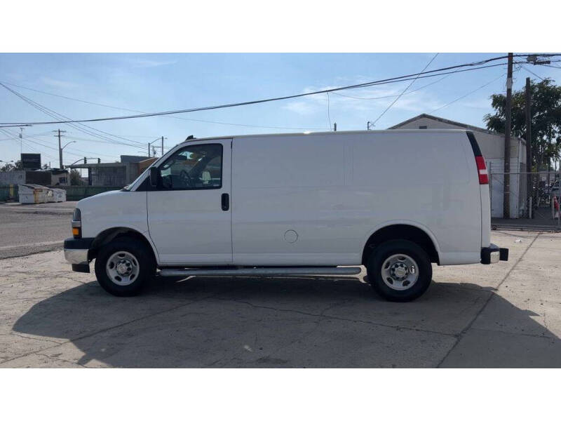 2024 Chevrolet Express 2500