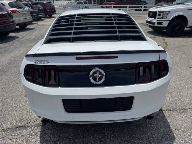2014 Ford Mustang V6